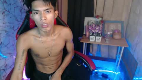 ken_minjun online show from February 1, 2026, 9:57 pm