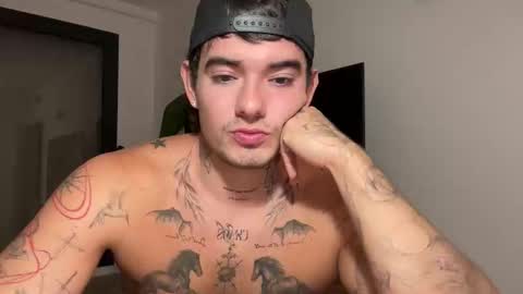 Snapshot of kenboyea_ chatting on October 27, 2025, 5:28 pm luis carlos esteban online show from October 27, 2025, 5:28 pm