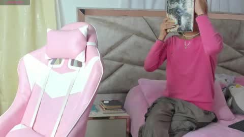 Snapshot of kendal_hot1 chatting on October 30, 2025, 12:17 pm Aleja3 online show from October 30, 2025, 12:17 pm