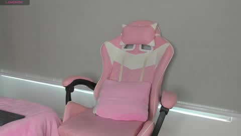 Snapshot of kendal_hot1 chatting on November 6, 2025, 11:44 am Aleja3 online show from November 6, 2025, 11:44 am