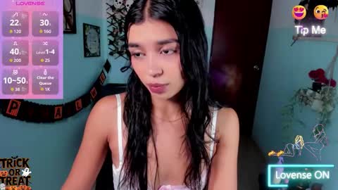 Carolina  online show from October 30, 2025, 2:18 pm