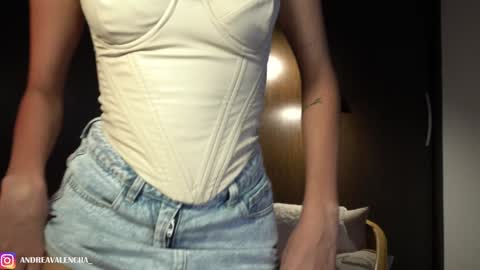 Snapshot of kendall_ruiiz chatting on January 9, 2025, 3:47 am Andrea online show from January 9, 2025, 3:47 am