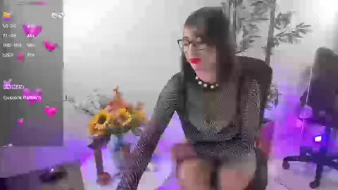 Kendall online show from September 22, 2025, 9:06 pm