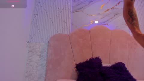 Snapshot of kendalltaylorr chatting on January 26, 2025, 2:45 am Kendall and Taylor online show from January 26, 2025, 2:45 am