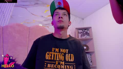 Snapshot of kendalltaylorr chatting on January 29, 2025, 3:12 am Kendall and Taylor online show from January 29, 2025, 3:12 am