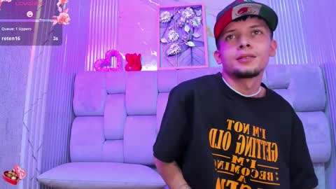 Snapshot of kendalltaylorr chatting on February 15, 2025, 9:16 am Kendall and Taylor online show from February 15, 2025, 9:16 am