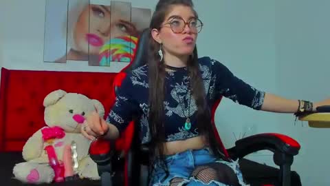 KENDALYENER online show from March 10, 2025, 5:29 pm