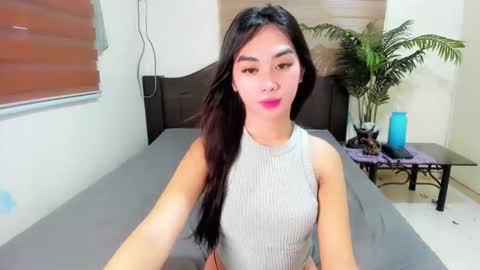 Snapshot of kendra_cake69 chatting on May 13, 2026, 9:44 pm kendra_cake69 online show from May 13, 2026, 9:44 pm