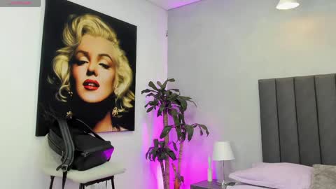 Kendra London online show from May 12, 2026, 11:29 am