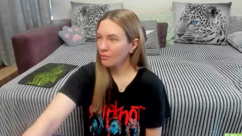 Kendra online show from May 18, 2026, 11:32 pm