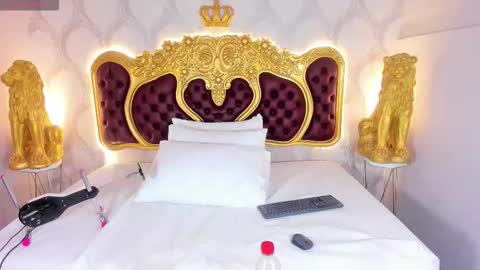 Kendral  online show from October 16, 2025, 4:57 am