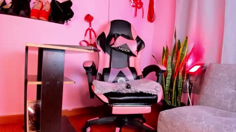 kenia_thompsom01 online show from March 15, 2026, 1:22 am