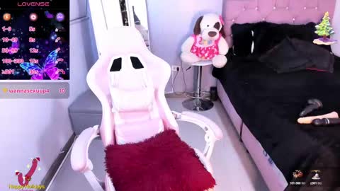 Snapshot of kenia_thompson01 chatting on December 20, 2024, 11:05 pm 01 online show from December 20, 2024, 11:05 pm