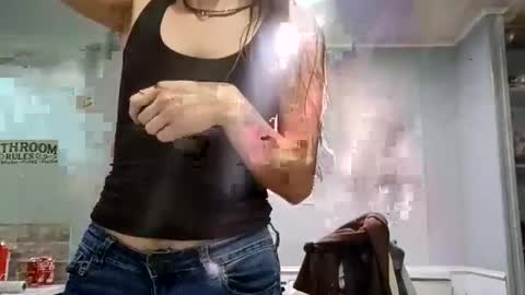 kenkenkenily online show from December 3, 2025, 1:13 am