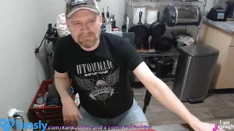 Snapshot of kenkuddles chatting on February 3, 2025, 12:58 am Ken Kuddles online show from February 3, 2025, 12:58 am