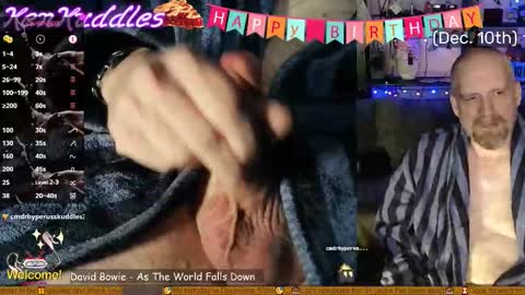 Snapshot of kenkuddles chatting on December 17, 2025, 1:33 am Ken Kuddles online show from December 17, 2025, 1:33 am