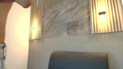 kenny_hank online show from April 16, 2026, 4:02 am