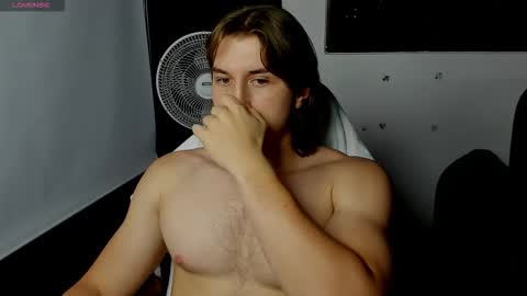 Snapshot of kent_rushell chatting on October 14, 2025, 2:23 am kent_rushell online show from October 14, 2025, 2:23 am