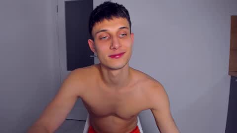 Snapshot of kenter_parker chatting on November 6, 2025, 8:43 pm Peter online show from November 6, 2025, 8:43 pm