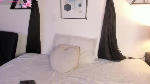 KENTHA  online show from February 21, 2026, 10:38 am