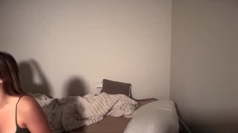 Snapshot of kenziesmithh chatting on September 19, 2025, 7:36 pm kenziesmithh online show from September 19, 2025, 7:36 pm