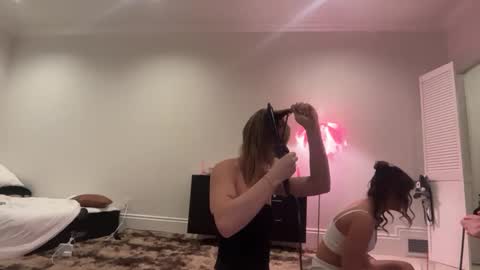 Snapshot of kenziesmithh chatting on October 9, 2025, 5:55 pm kenziesmithh online show from October 9, 2025, 5:55 pm