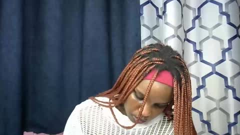 kering_lovly online show from October 31, 2025, 9:49 pm