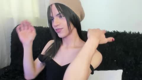 Kerly online show from October 7, 2025, 4:37 pm