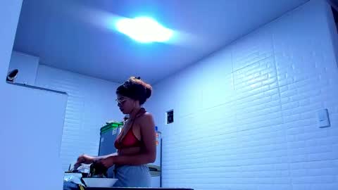 Kerlysmith24 online show from February 8, 2025, 7:27 pm