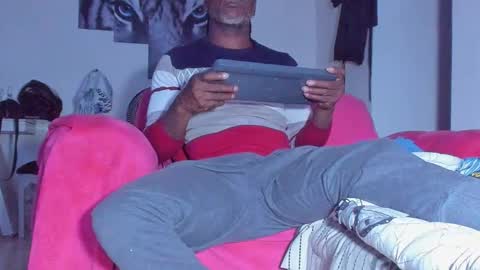 Kerlysmith24 online show from February 20, 2026, 11:43 am