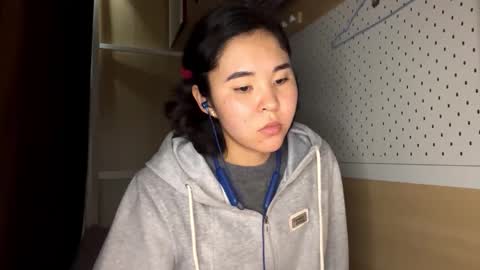 Jenny  online show from March 31, 2026, 10:04 am