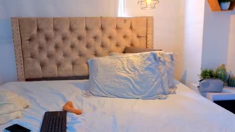 Kery Hillson online show from February 20, 2026, 1:11 pm