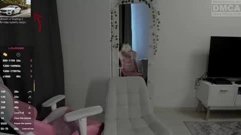 kesh_mne online show from October 26, 2025, 11:05 am