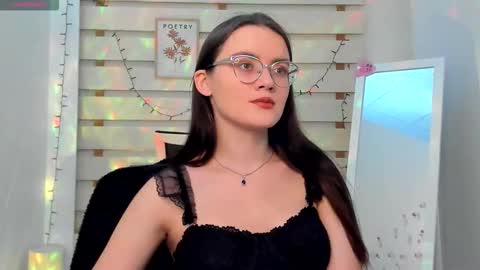 Snapshot of ketrin_pirsss chatting on September 28, 2025, 3:39 pm Ketrin online show from September 28, 2025, 3:39 pm