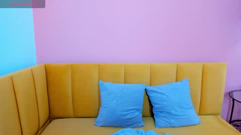 KatrinaKetrin online show from November 17, 2025, 1:22 am