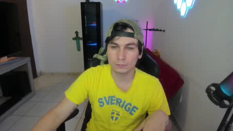 Snapshot of kevin873s chatting on October 30, 2025, 11:16 pm Kevin online show from October 30, 2025, 11:16 pm