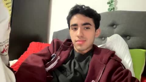 Snapshot of kevin9090604771 chatting on January 24, 2025, 11:34 pm kev online show from January 24, 2025, 11:34 pm