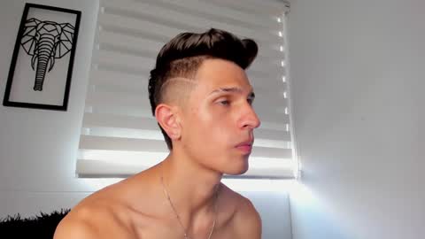 Snapshot of kevin_ahs1 chatting on December 11, 2024, 7:03 pm Kevin Ahs online show from December 11, 2024, 7:03 pm