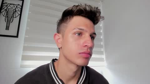 Snapshot of kevin_ahs1 chatting on December 19, 2024, 4:02 pm Kevin Ahs online show from December 19, 2024, 4:02 pm