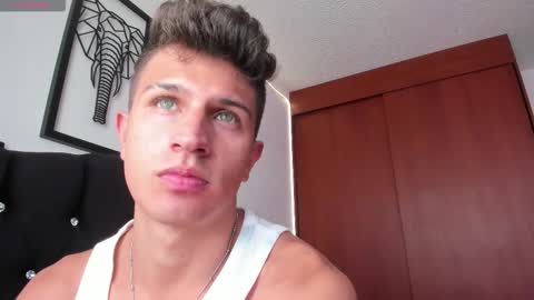 Snapshot of kevin_ahs1 chatting on November 11, 2025, 9:15 pm Kevin Ahs online show from November 11, 2025, 9:15 pm