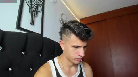 Kevin Ahs online show from December 4, 2025, 10:29 pm