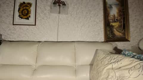 kevin online show from October 9, 2025, 6:44 am