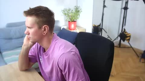 Kev online show from April 19, 2026, 10:58 am