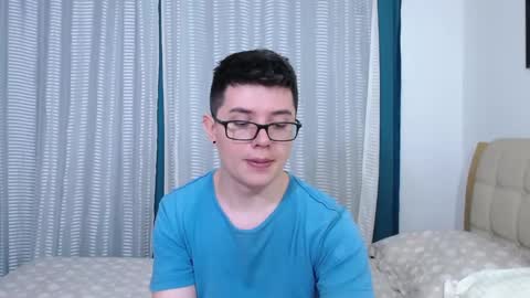 Snapshot of kevinhunts chatting on January 17, 2026, 9:40 pm Kevin online show from January 17, 2026, 9:40 pm