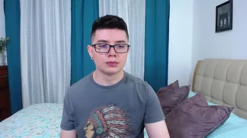 Snapshot of kevinhunts chatting on February 1, 2026, 8:29 pm Kevin online show from February 1, 2026, 8:29 pm