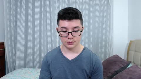 Snapshot of kevinhunts chatting on February 4, 2026, 10:36 pm Kevin online show from February 4, 2026, 10:36 pm