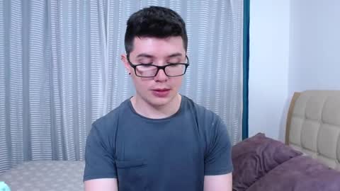 Snapshot of kevinhunts chatting on February 11, 2026, 7:41 pm Kevin online show from February 11, 2026, 7:41 pm