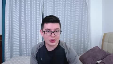 Snapshot of kevinhunts chatting on February 13, 2026, 9:33 pm Kevin online show from February 13, 2026, 9:33 pm