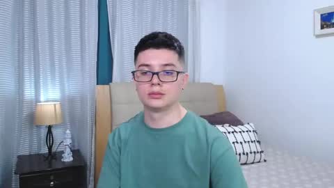 Snapshot of kevinhunts chatting on February 21, 2026, 12:33 am Kevin online show from February 21, 2026, 12:33 am