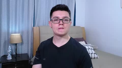 Snapshot of kevinhunts chatting on February 26, 2026, 7:24 pm Kevin online show from February 26, 2026, 7:24 pm